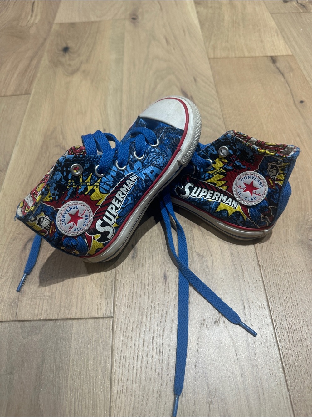 Converse Kids Superman Comic High-Top Sneakers in Blue, Red, Yellow